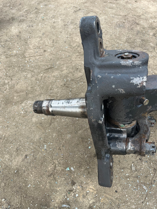 重汽前桥轴心SINOTRUK front axle axis