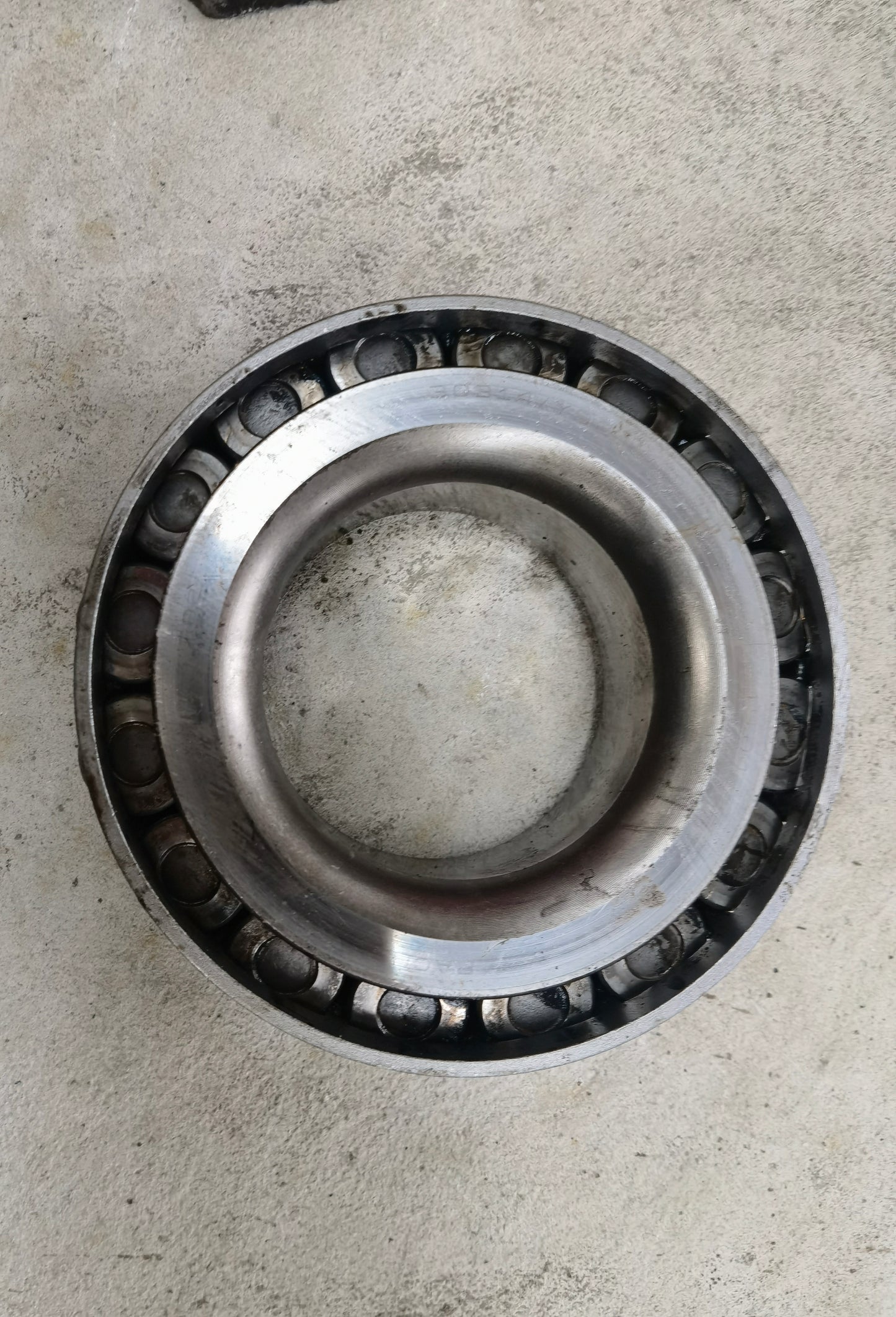 重汽后轴轴承SINOTRUK rear axle bearings