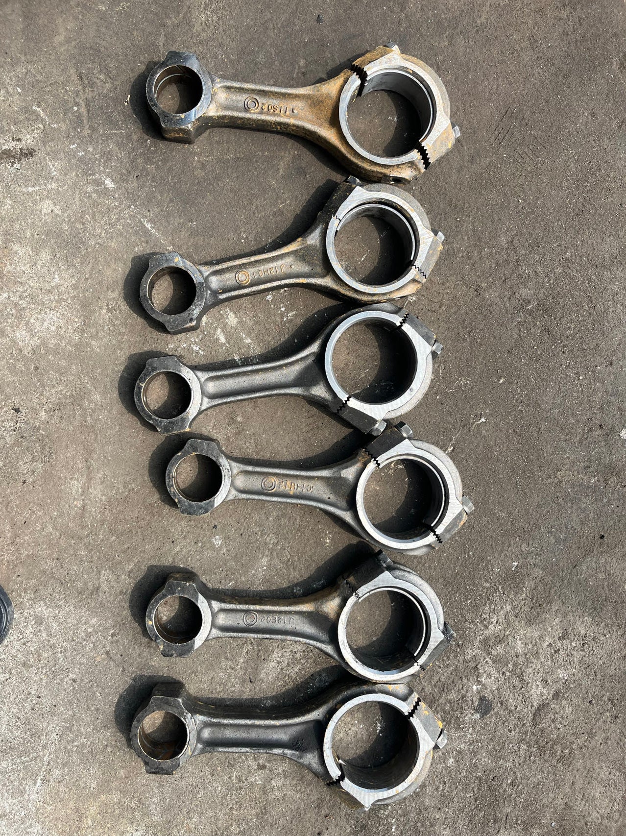 潍柴P10活塞连杆Weichai P10 piston connecting rod