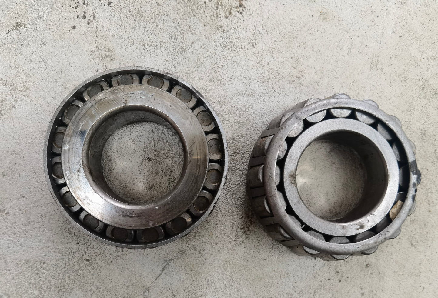 重汽前轴轴承SINOTRUK front axle bearings